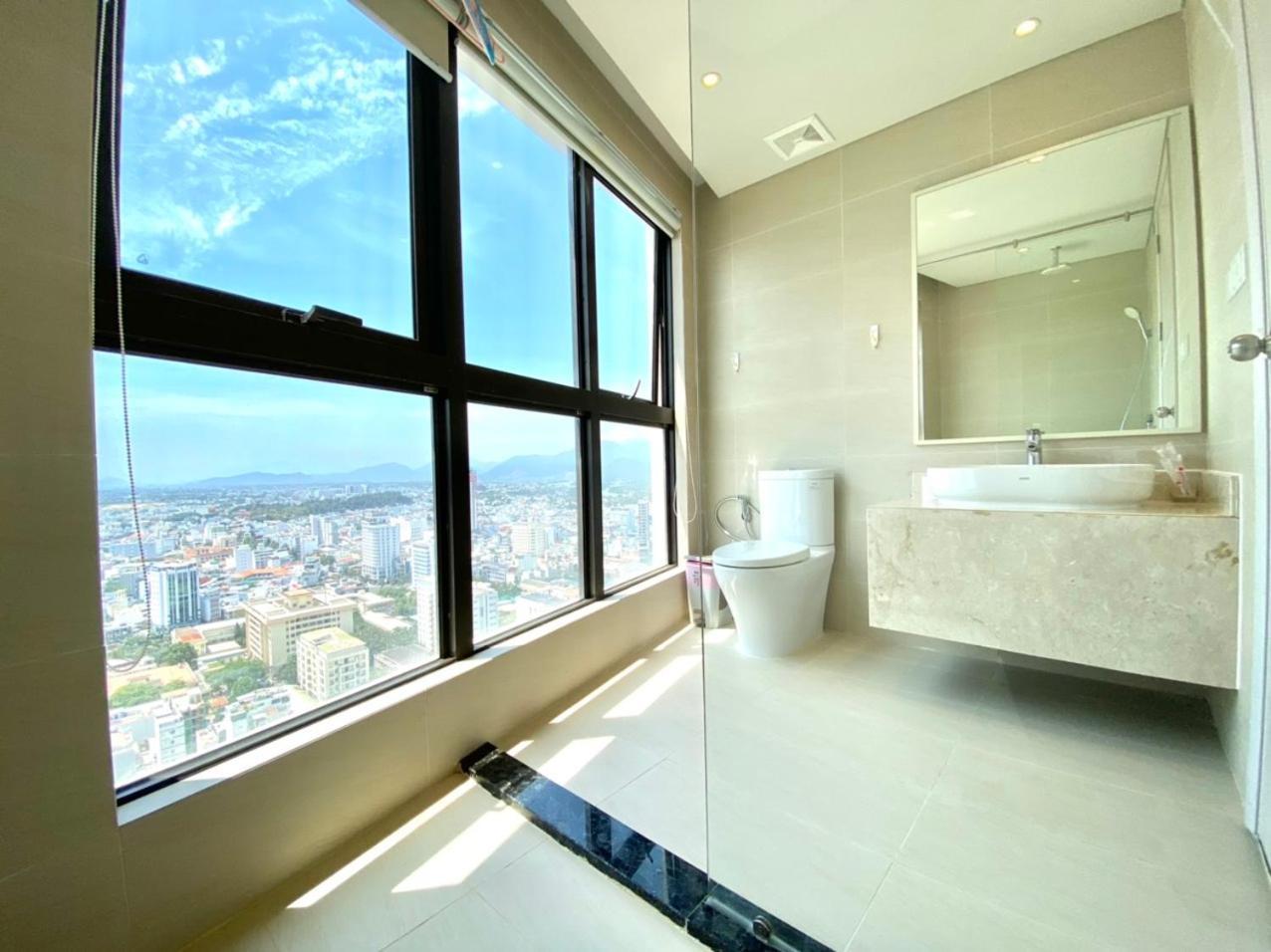 Wise Stay Gold Coast Apartment Нячанг Номер фото