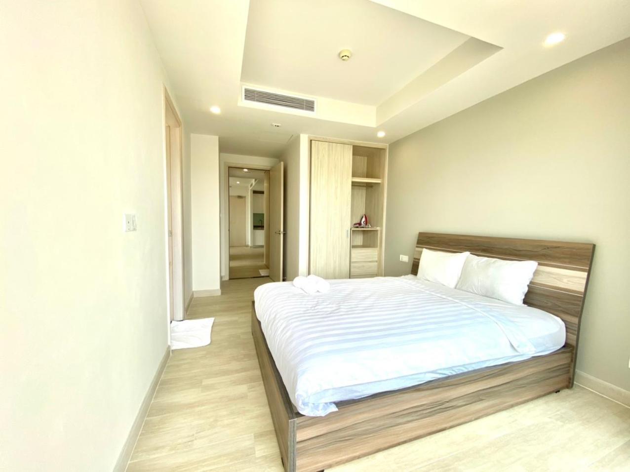 Wise Stay Gold Coast Apartment Нячанг Номер фото