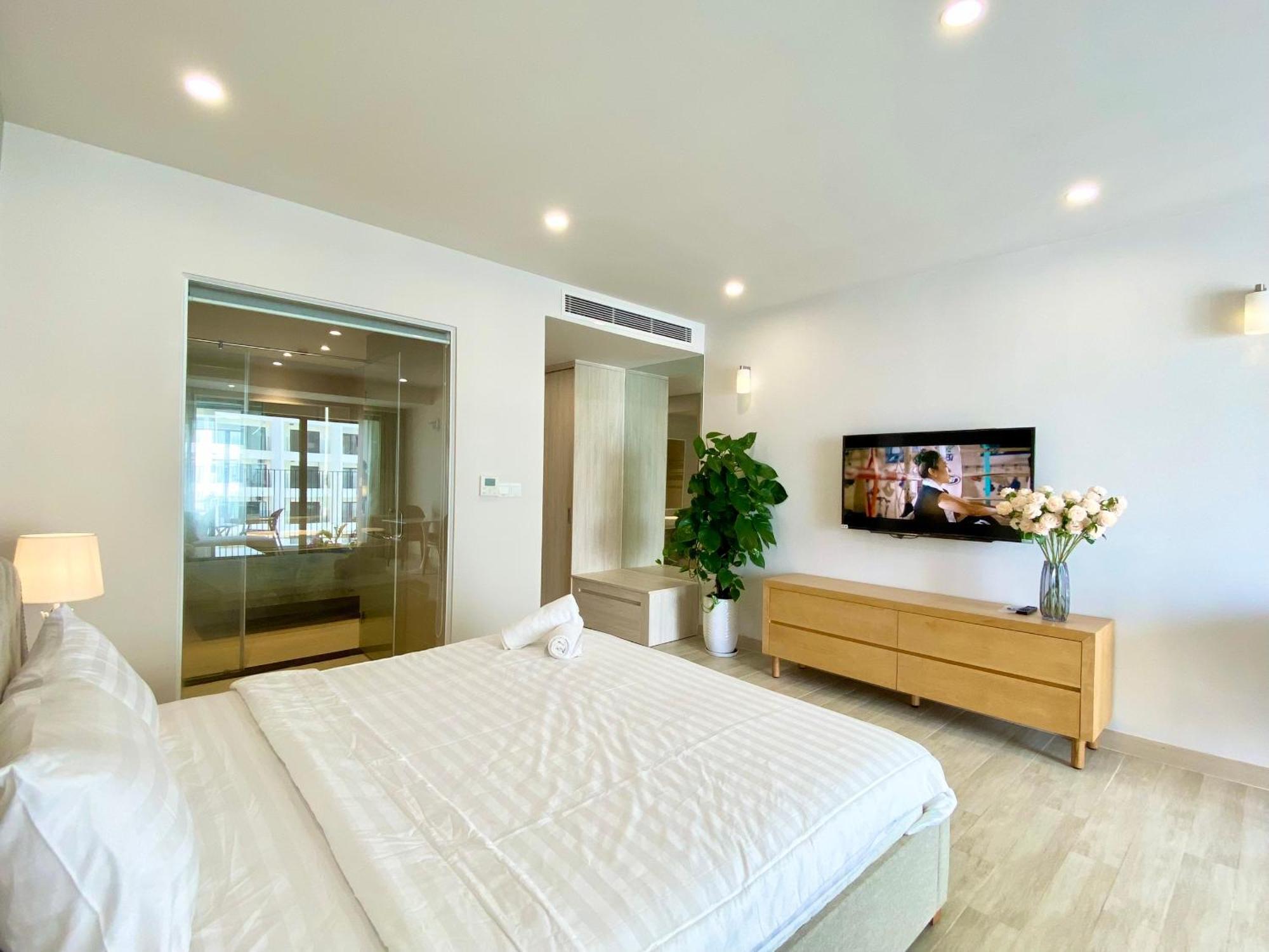 Wise Stay Gold Coast Apartment Нячанг Номер фото