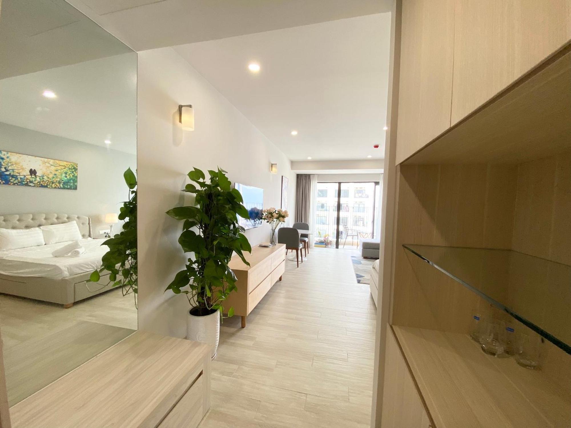 Wise Stay Gold Coast Apartment Нячанг Номер фото