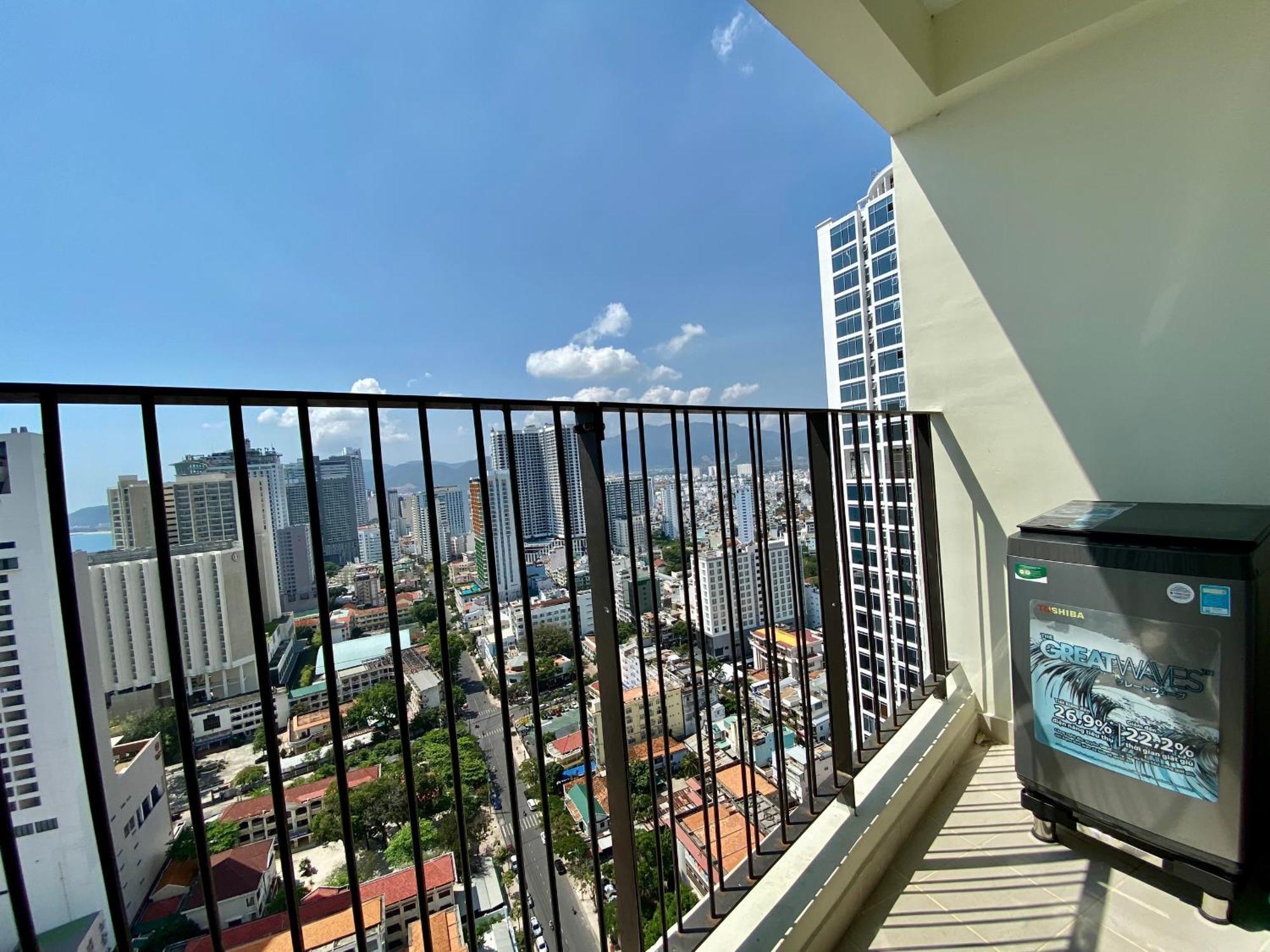 Wise Stay Gold Coast Apartment Нячанг Номер фото